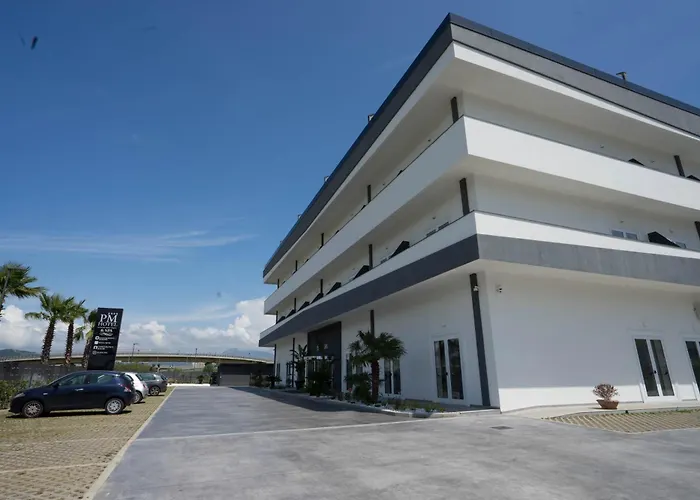 Pm Hotel